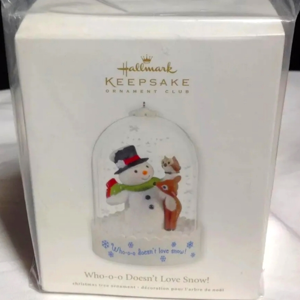 2012 Hallmark Keepsake Ornament Club Who-o-o Doesn't Like Snow Globe Ornament